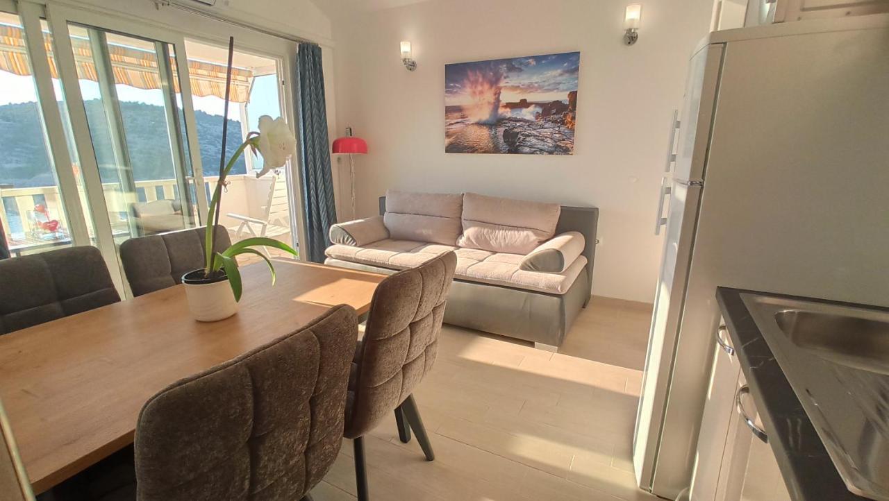 Jakopovic Apartments Рогозница Екстериор снимка